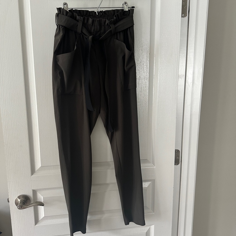 Athleta lightweight Elastic Waist Pants
